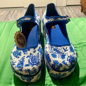 Hot chocolate chinoiserie platform Mary Jane’s